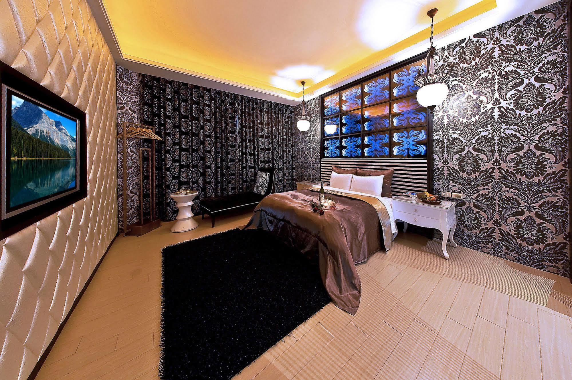 Sasha Motel Тайчжун Экстерьер фото