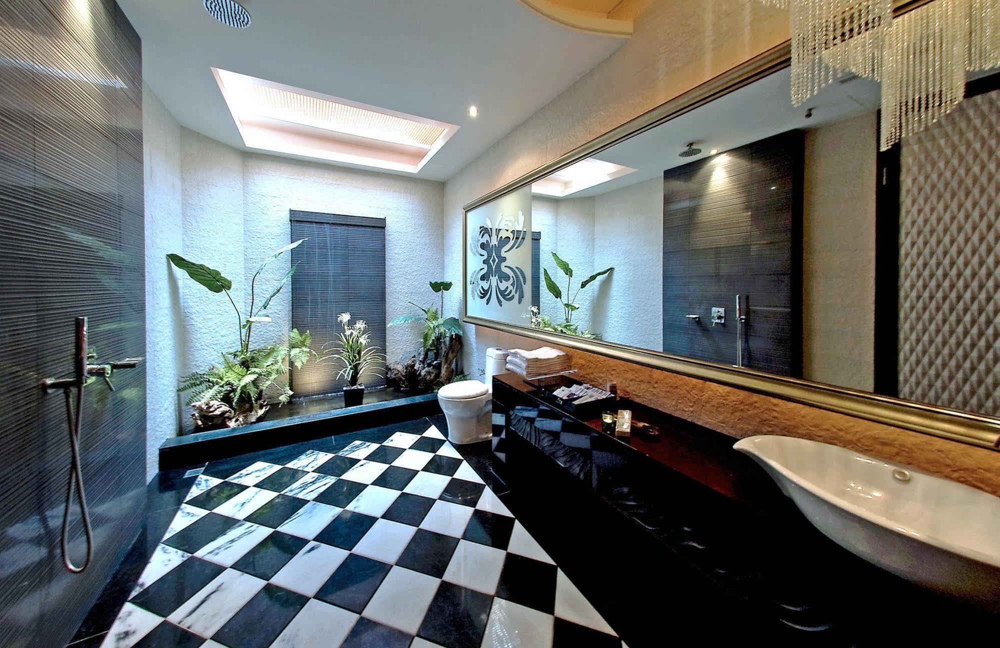 Sasha Motel Тайчжун Экстерьер фото