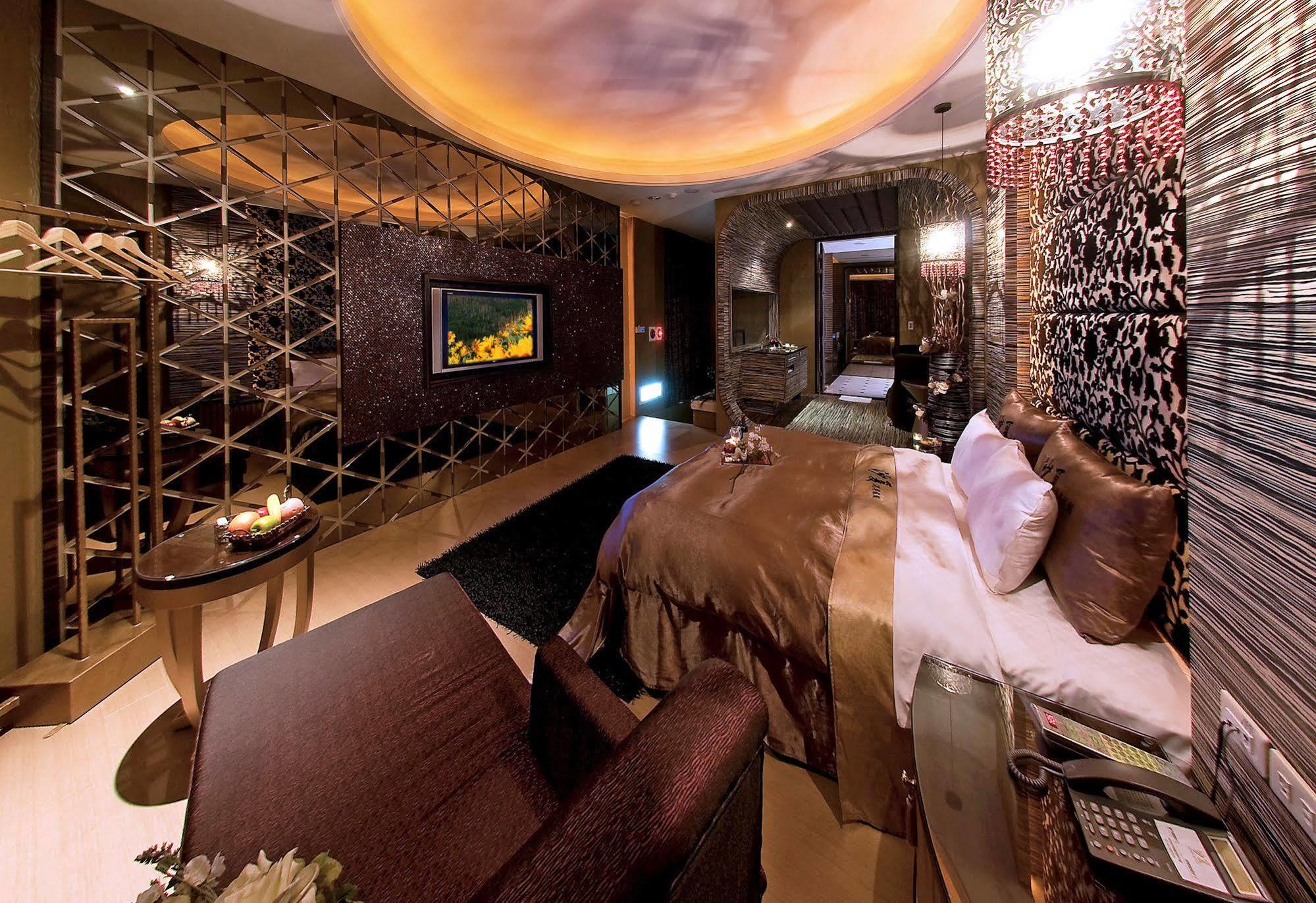 Sasha Motel Тайчжун Экстерьер фото
