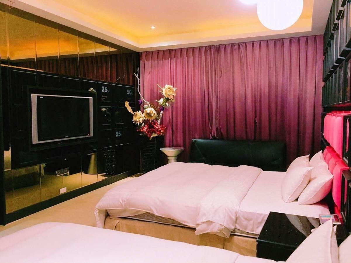 Sasha Motel Тайчжун Экстерьер фото
