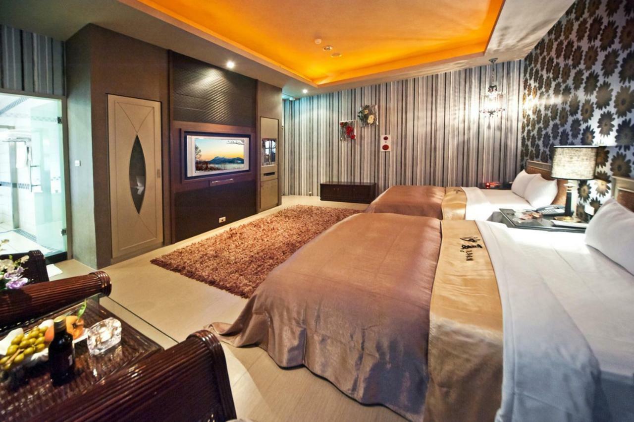 Sasha Motel Тайчжун Экстерьер фото