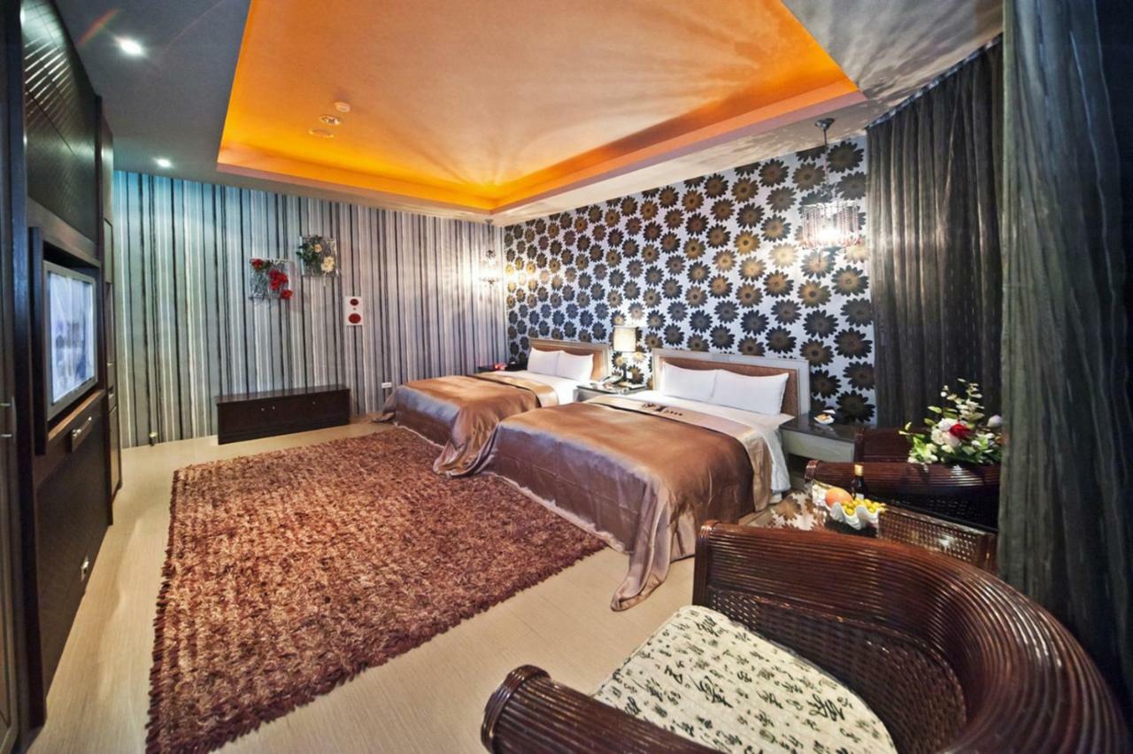 Sasha Motel Тайчжун Экстерьер фото