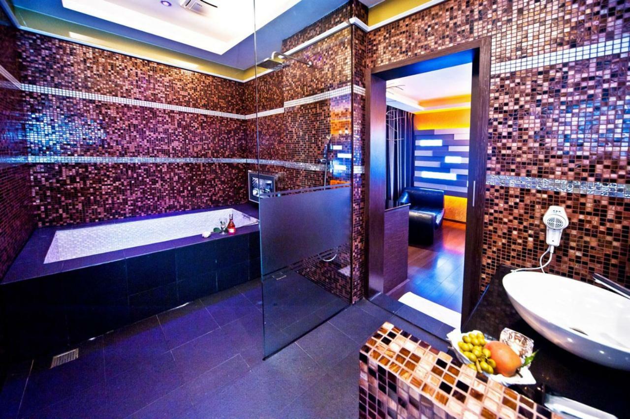 Sasha Motel Тайчжун Экстерьер фото