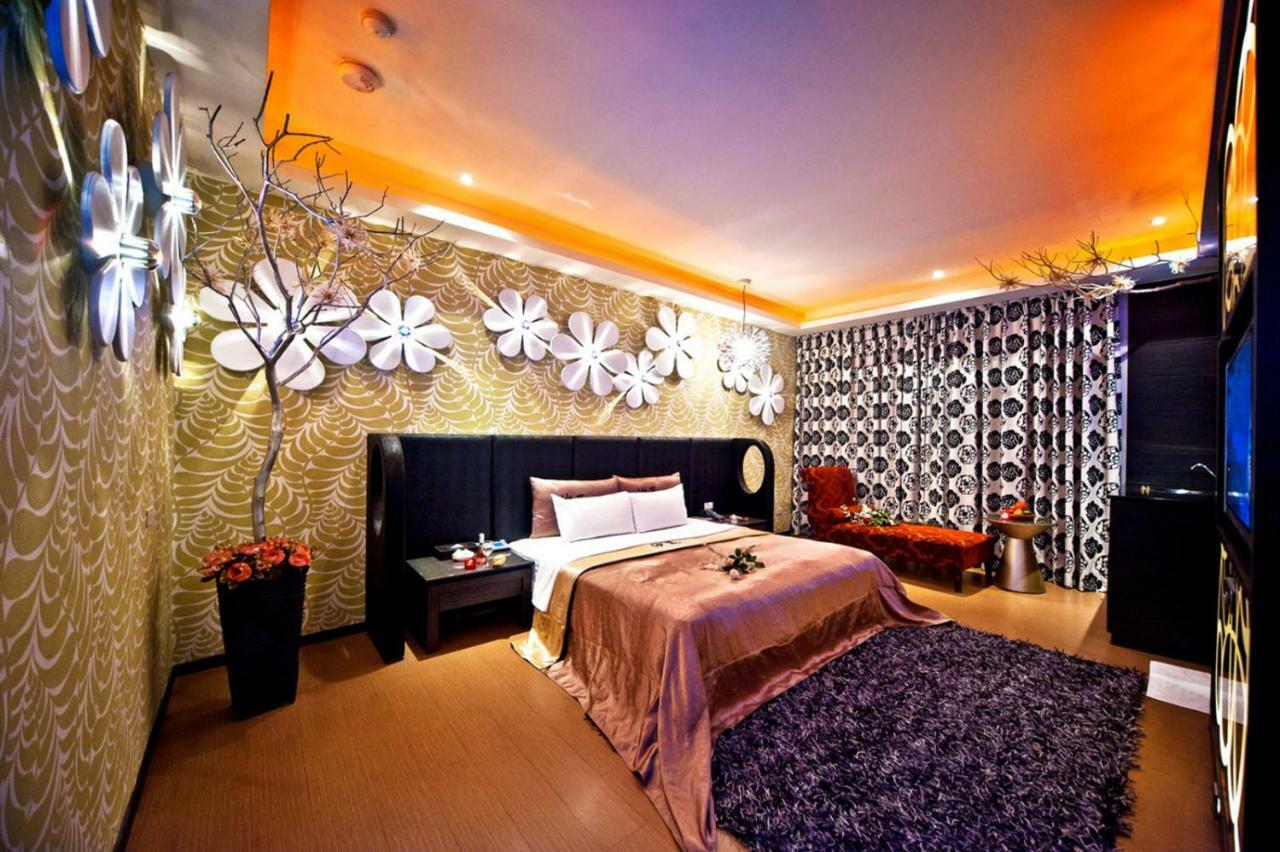 Sasha Motel Тайчжун Экстерьер фото